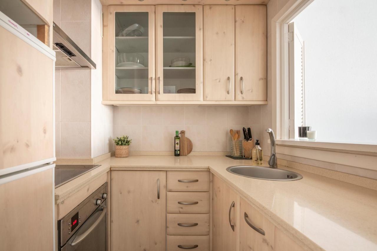 2bdr With Sea View In Golden Mile,