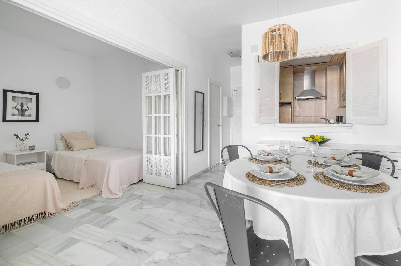 2bdr With Sea View In Golden Mile,